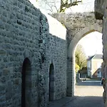 Holiday home La Baie Des Remparts Meuble Les Aigrettes *