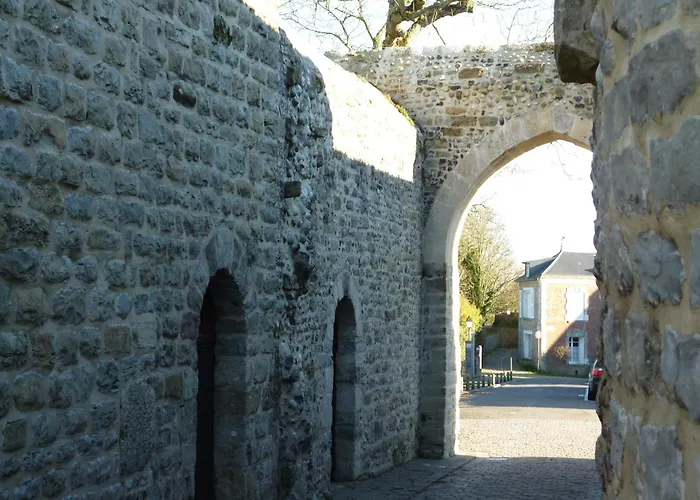 Vakantiehuis La Baie Des Remparts Meuble Les Aigrettes *